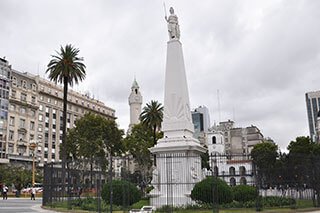 piramide maio